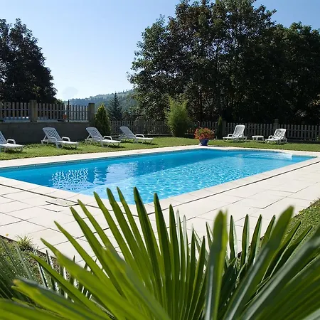 Logis Burnichon מלון טראר